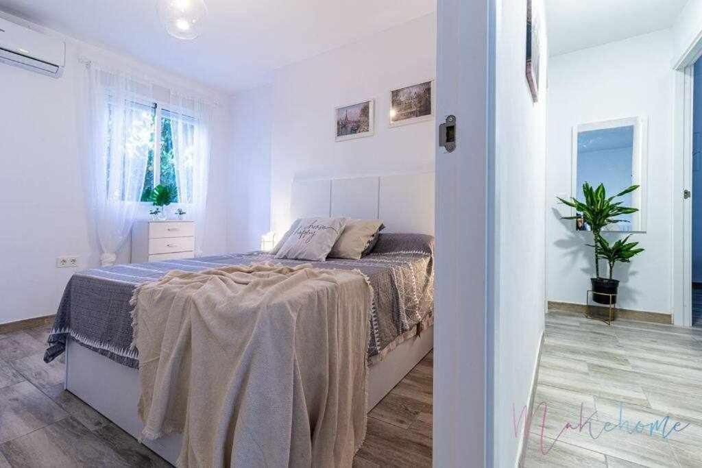 Apartamento 1 En Estadio Sevilla 6 Plazas Y Metro Luaran gambar