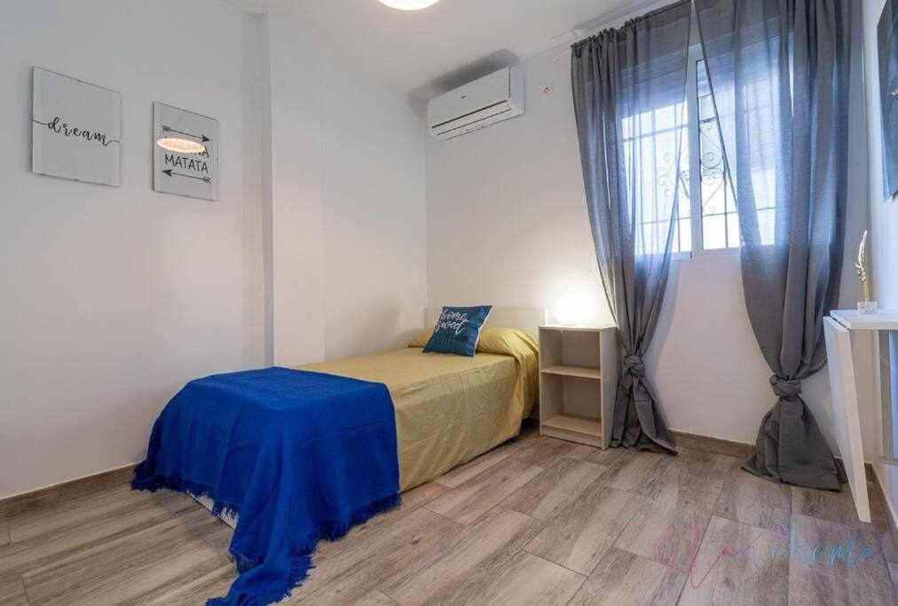 Apartamento 1 En Estadio Sevilla 6 Plazas Y Metro Luaran gambar