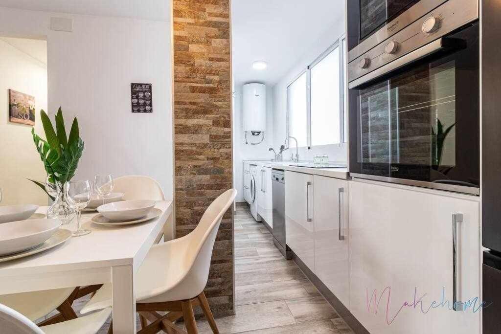 Apartamento 1 En Estadio Sevilla 6 Plazas Y Metro Luaran gambar