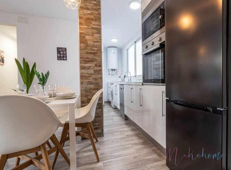 Apartamento 1 En Estadio Sevilla 6 Plazas Y Metro Luaran gambar